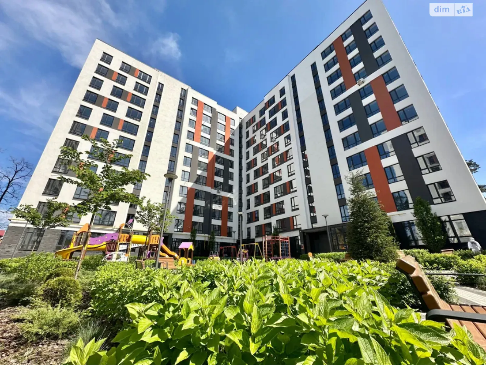 Продается 2-комнатная квартира 61 кв. м в Ирпене, ул. Павленко, 58 - фото 1