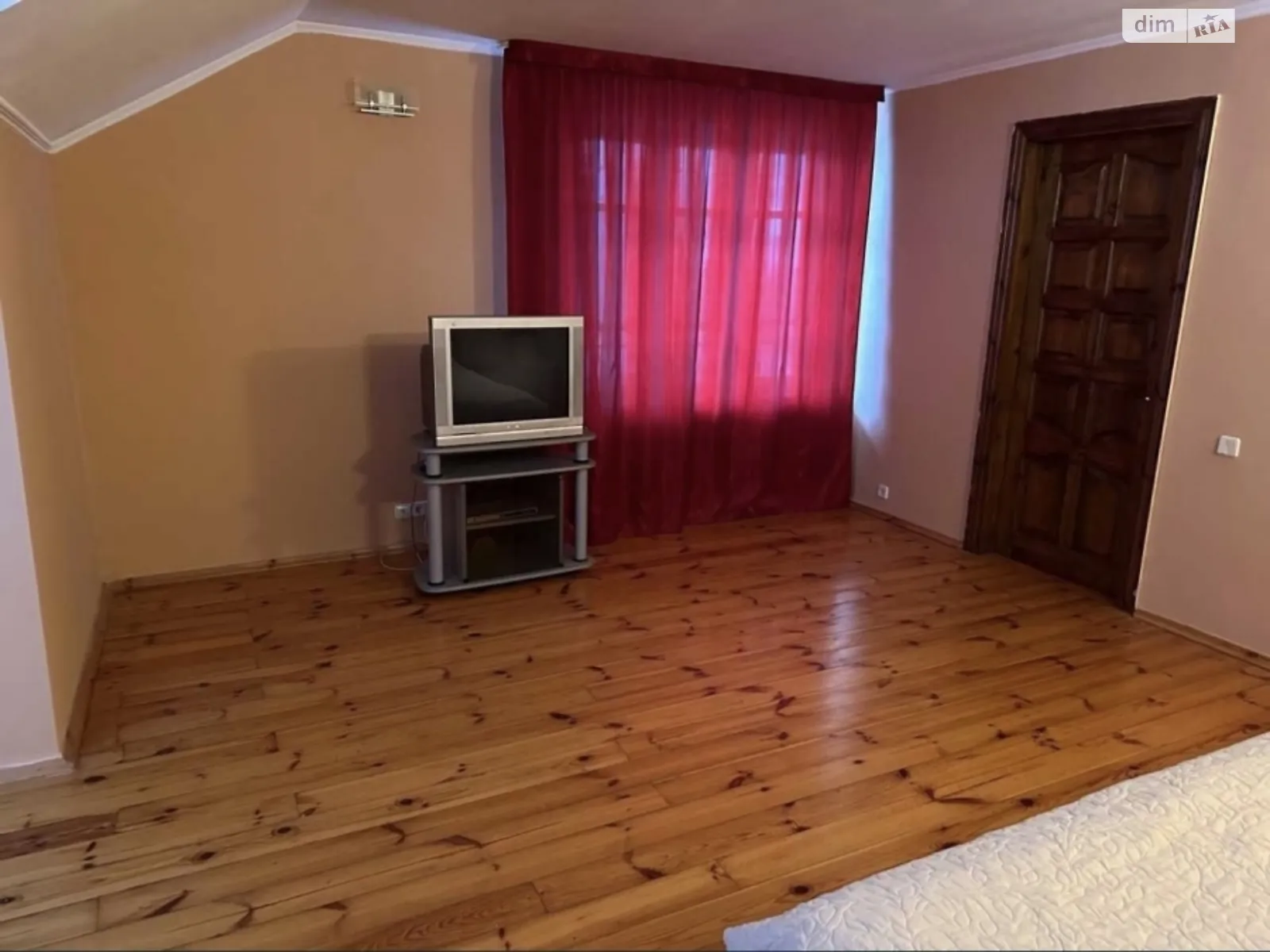 Продается дом на 2 этажа 345 кв. м с подвалом, цена: 250000 $ - фото 1