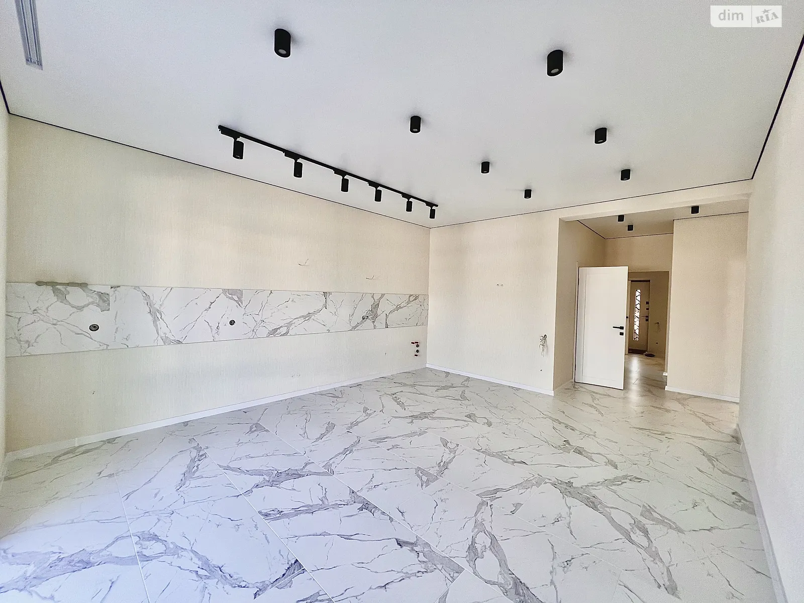 Продается 2-комнатная квартира 80 кв. м в Якушинцах, ул. Карьерная, 122 - фото 1