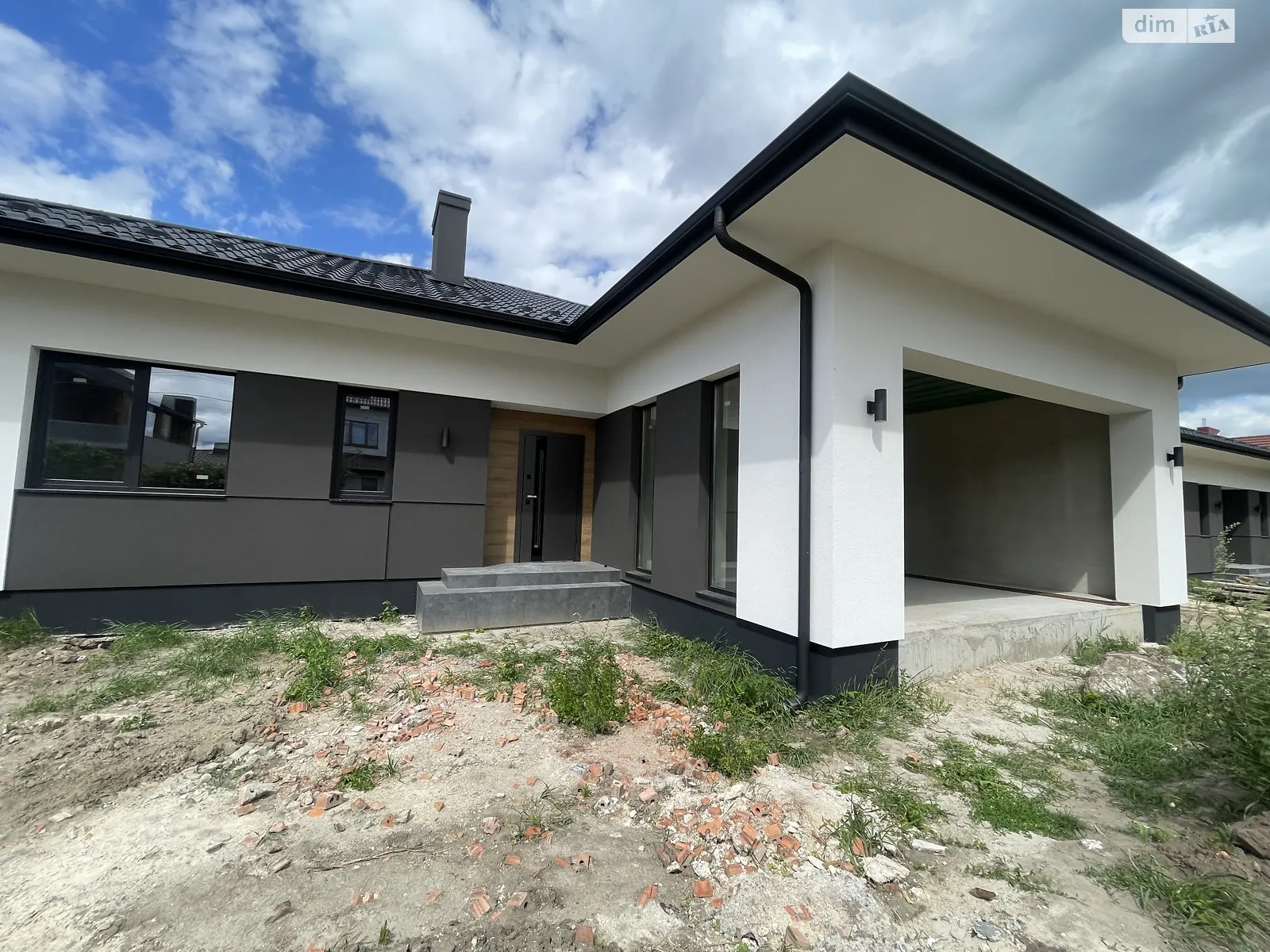 Продается одноэтажный дом 165 кв. м с камином, цена: 165000 $ - фото 1