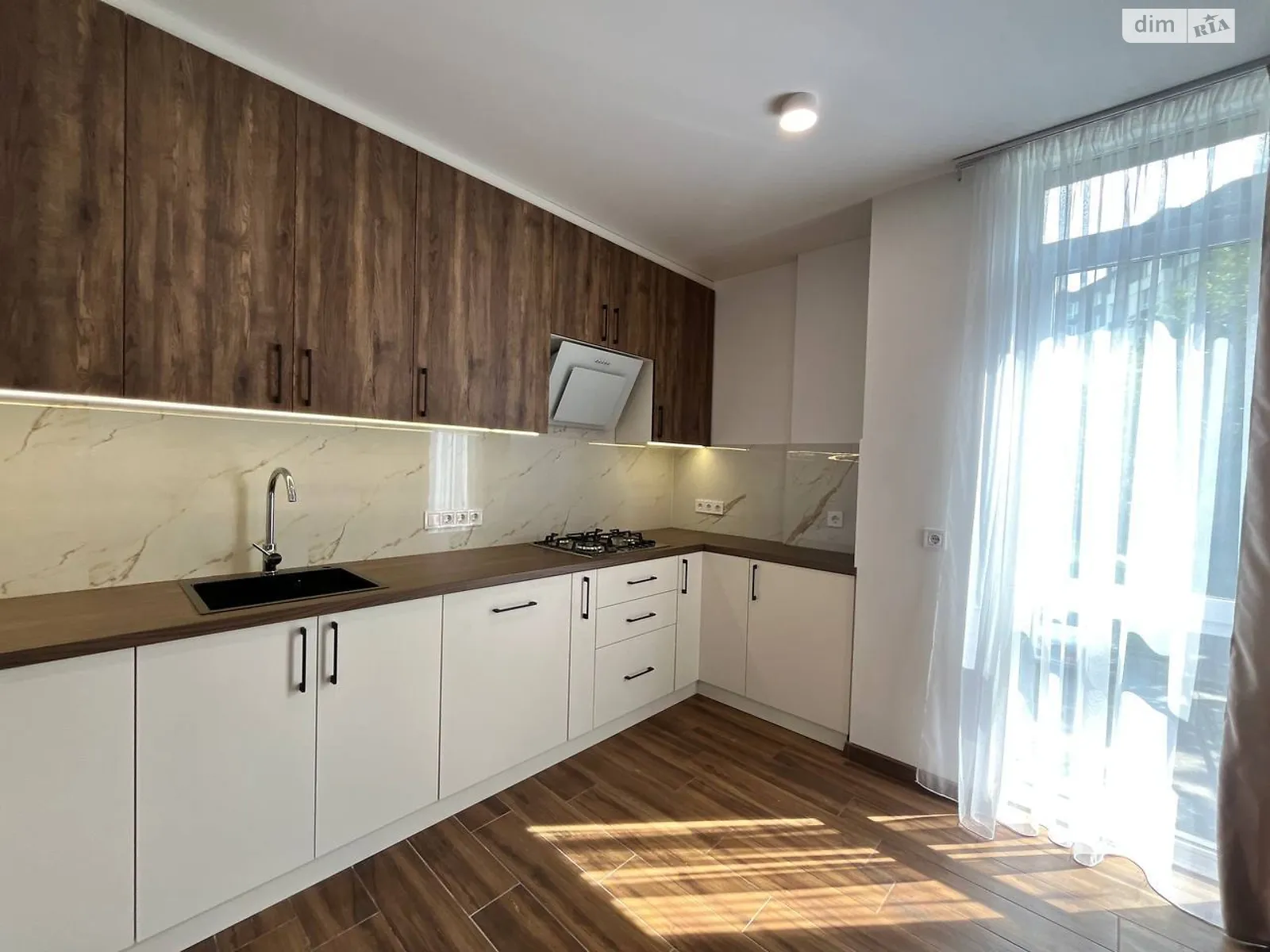 Сдается в аренду 2-комнатная квартира 62 кв. м в Львове, цена: 600 $ - фото 1