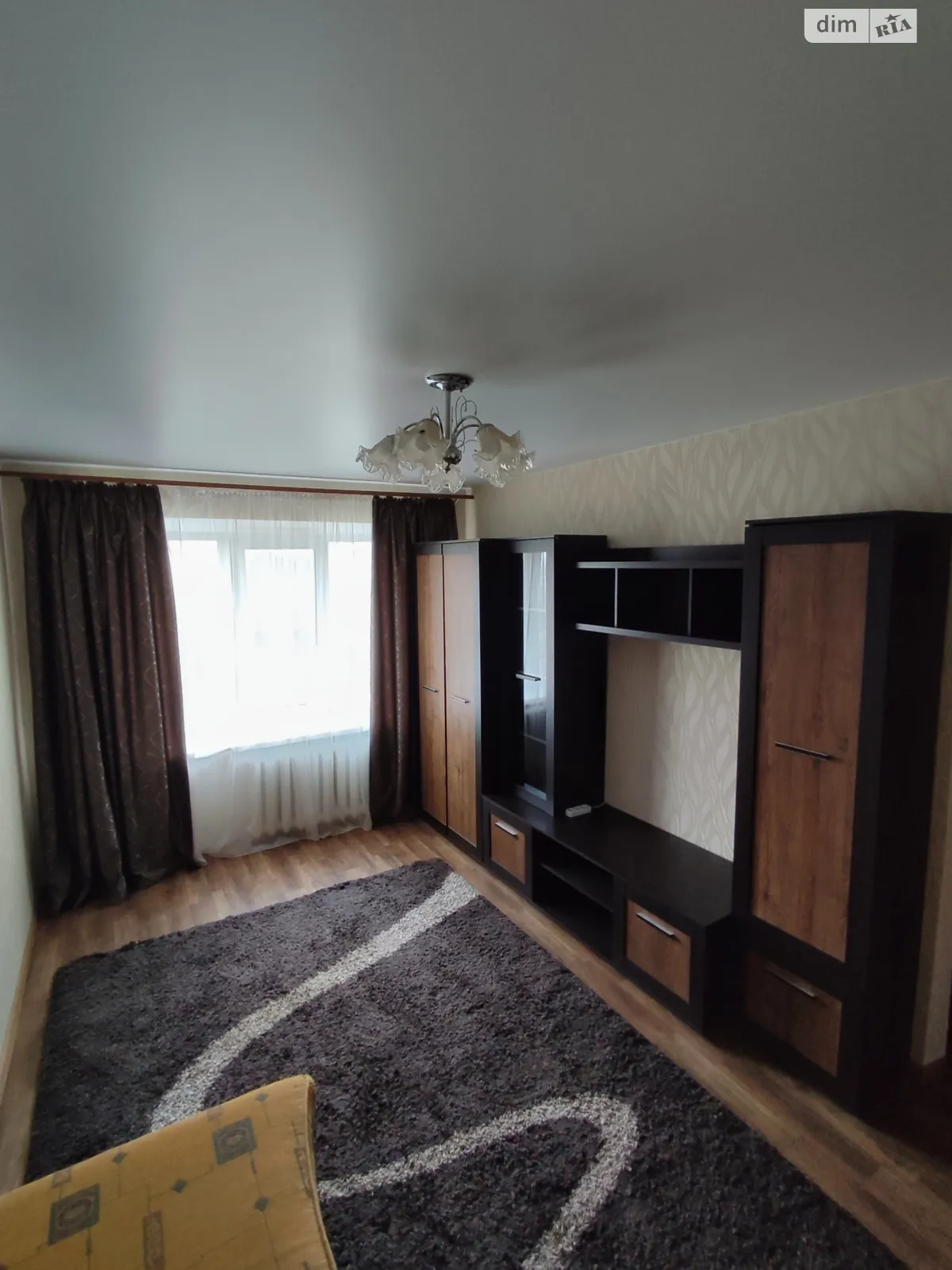 Продается 2-комнатная квартира 38.6 кв. м в Волочиске, ул. Независимости, 17 - фото 1