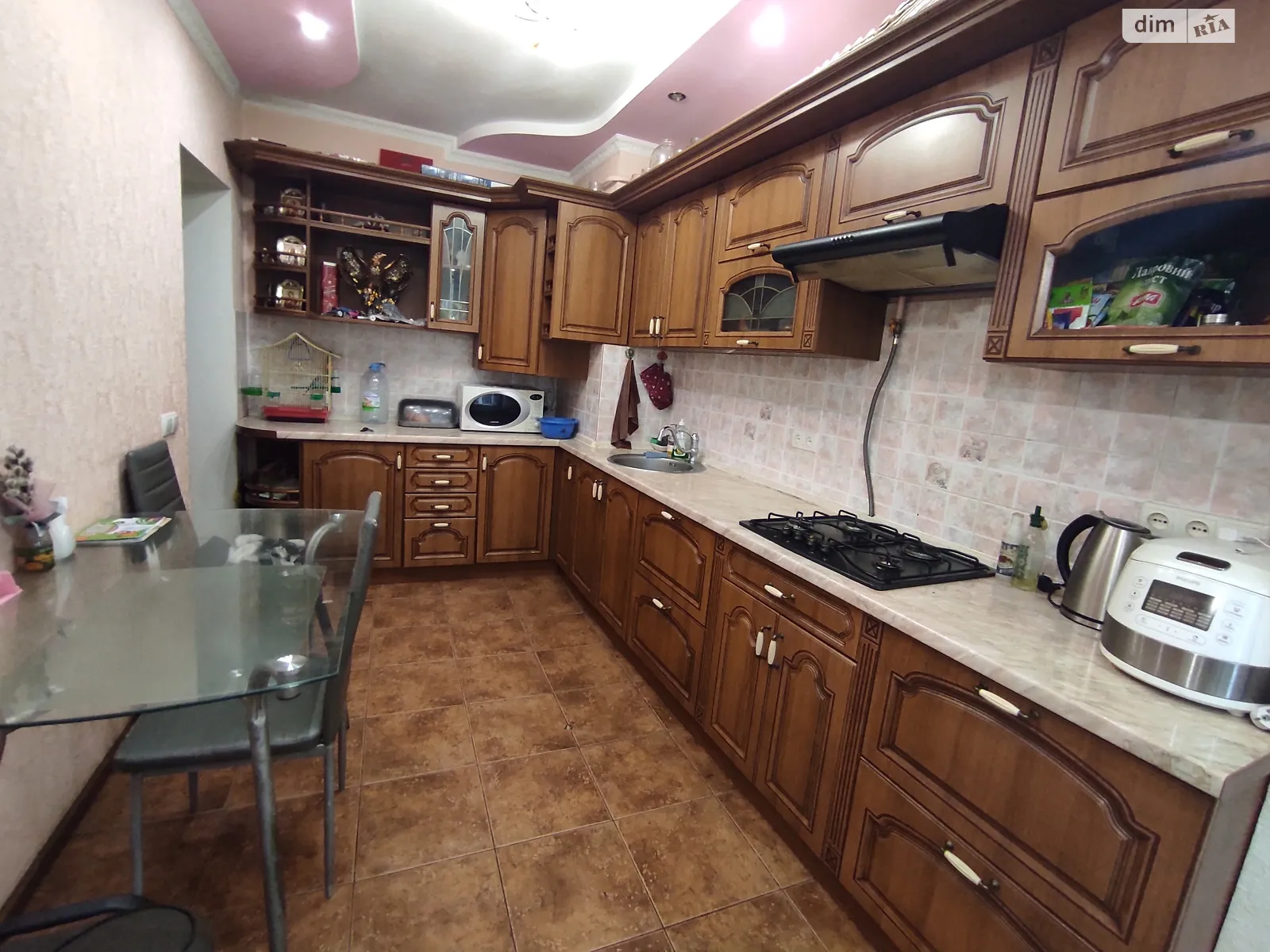 Продається 2-кімнатна квартира 60 кв. м у Чернівцях, вул. Будівельників - фото 1