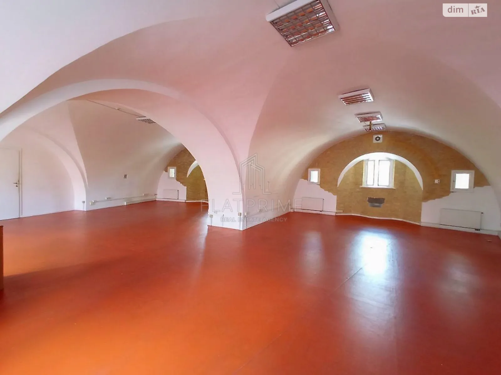 Сдается в аренду офис 920 кв. м в бизнес-центре, цена: 322000 грн - фото 1