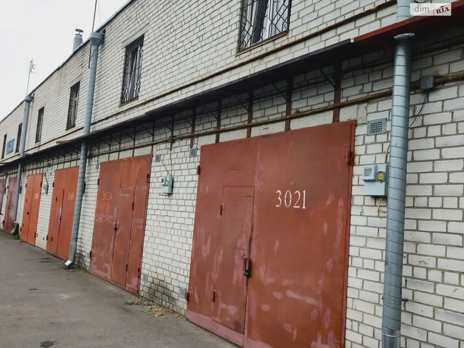 Продается отдельно стоящий гараж под бус на 95 кв. м, цена: 29000 $ - фото 1