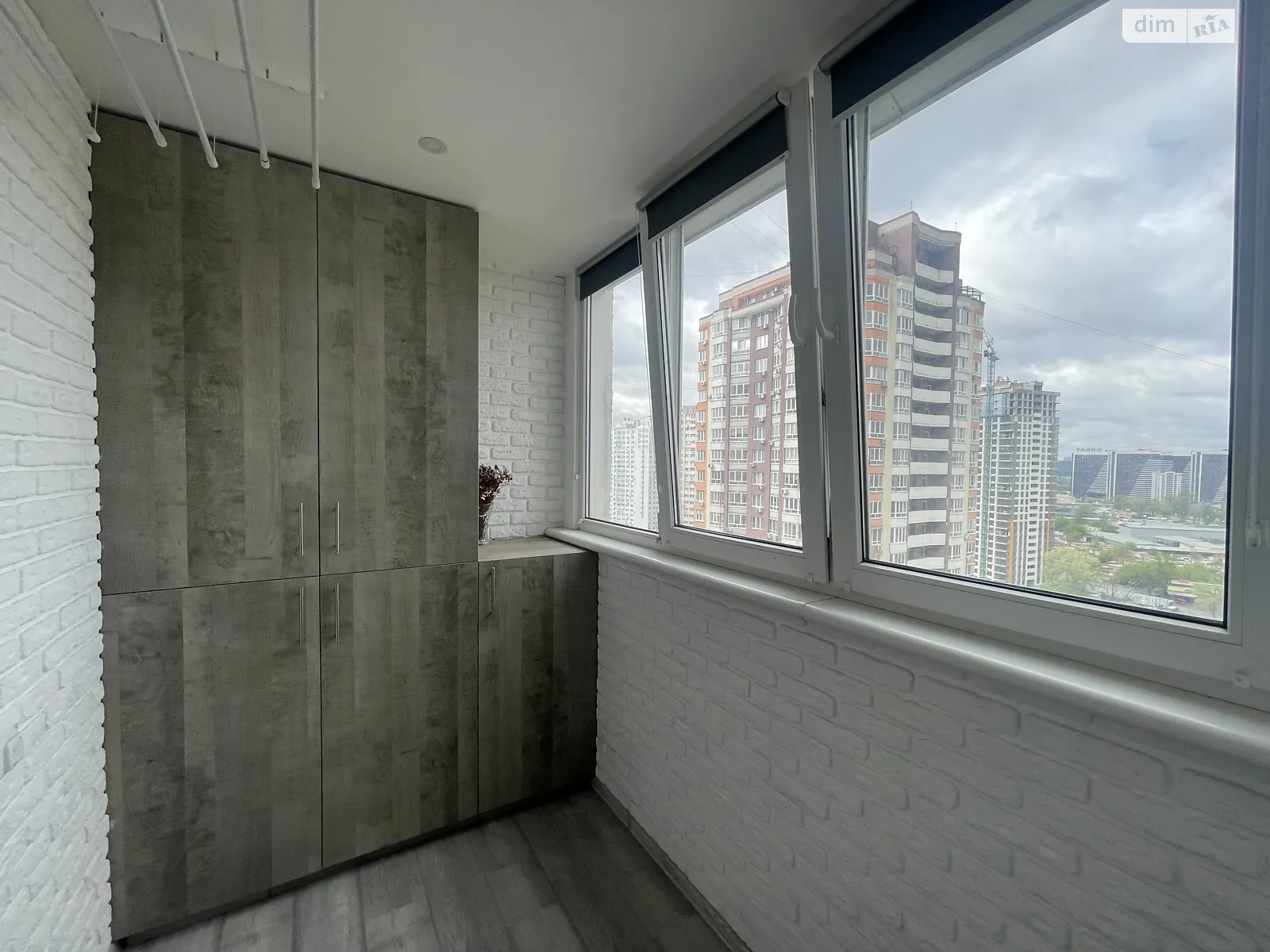 Продается 2-комнатная квартира 72 кв. м в Киеве, ул. Урловская, 38 - фото 1