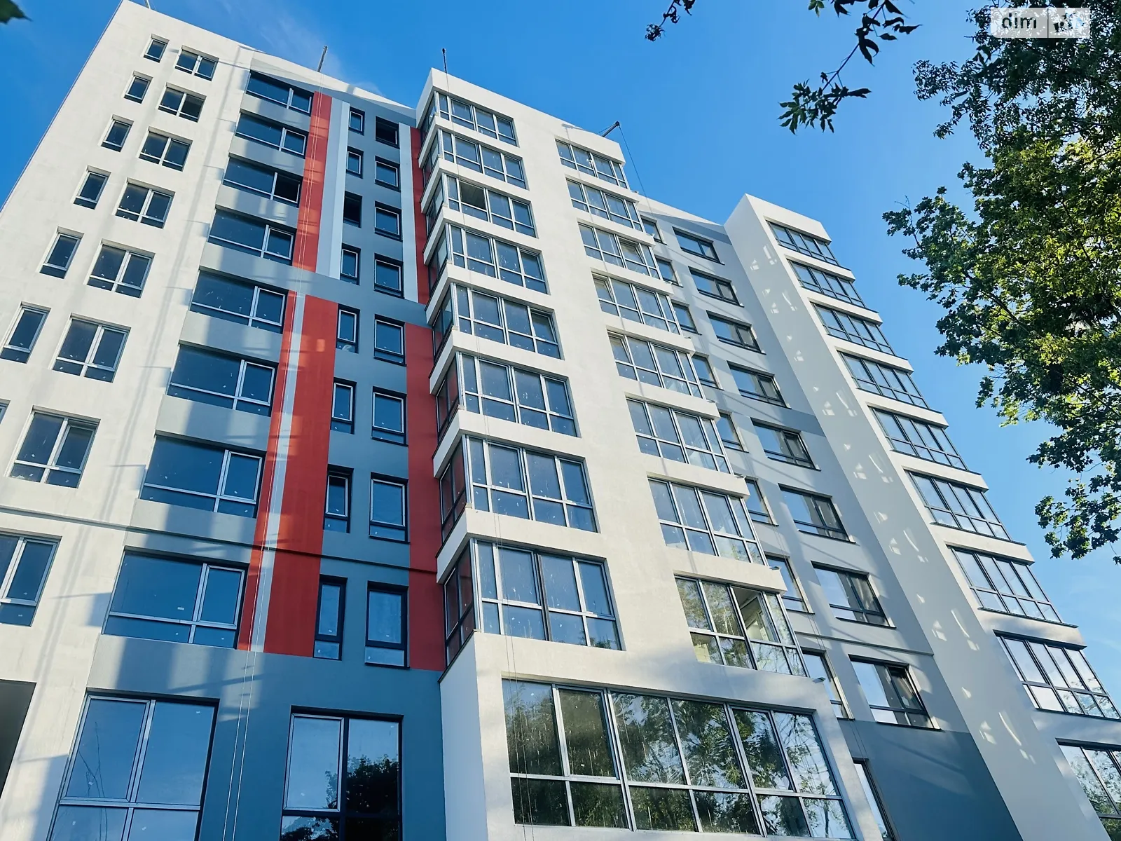 Продается 1-комнатная квартира 53 кв. м в Виннице, ул. Привокзальная, 30 - фото 1