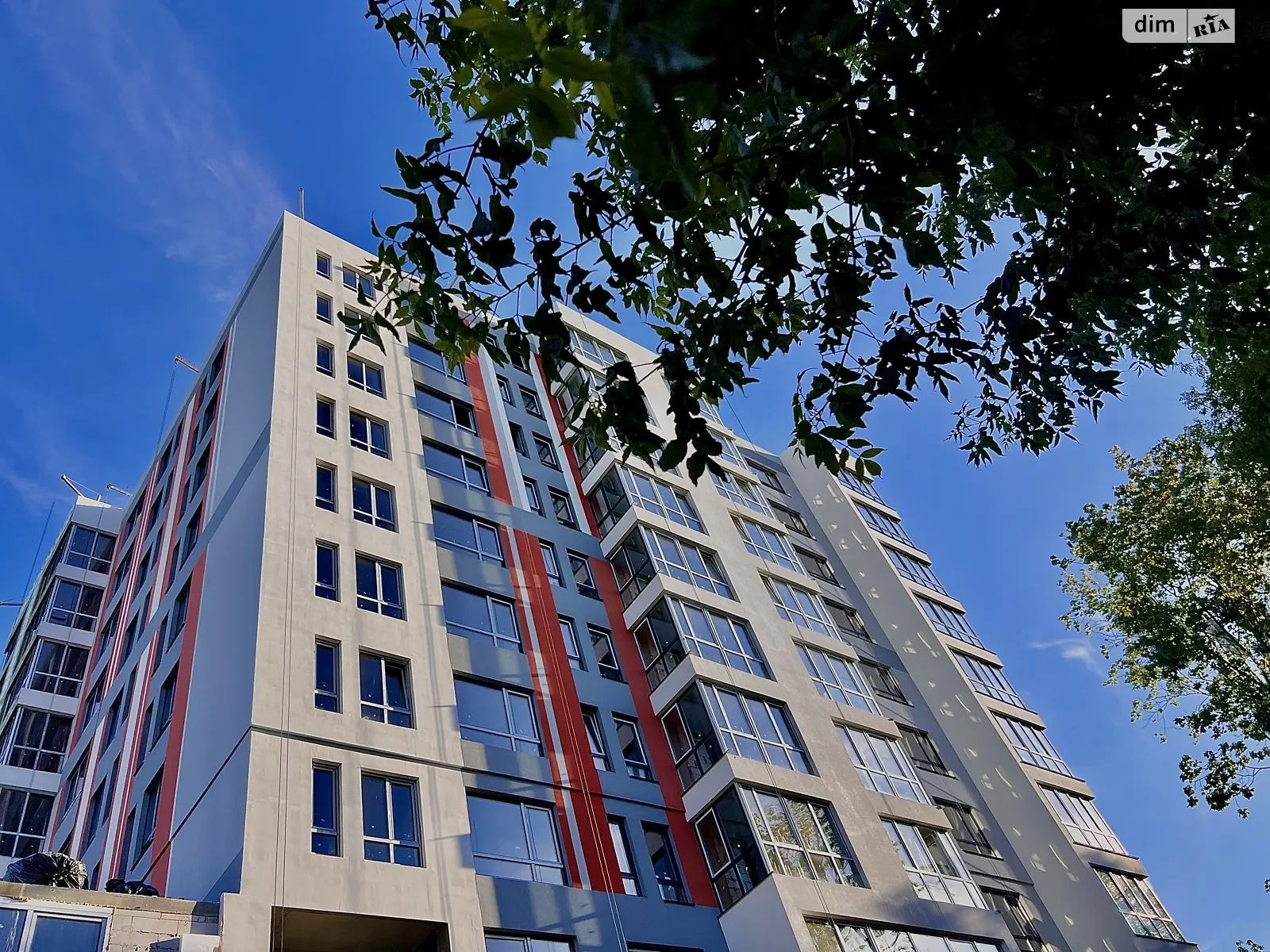 Продается 1-комнатная квартира 54 кв. м в Виннице, ул. Привокзальная, 30 - фото 1