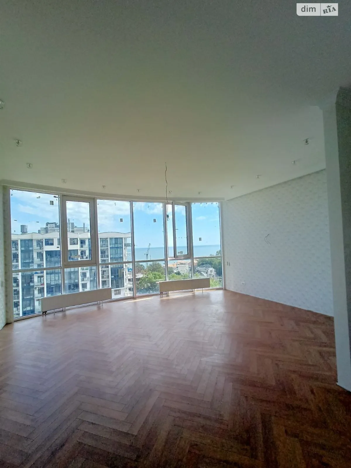 Продається 2-кімнатна квартира 93 кв. м у Одесі, пров. Кордонний, 2/2 - фото 1