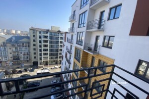 Продажа квартиры, Ивано-Франковск, р‑н. Центр, Железнодорожная улица, дом 3