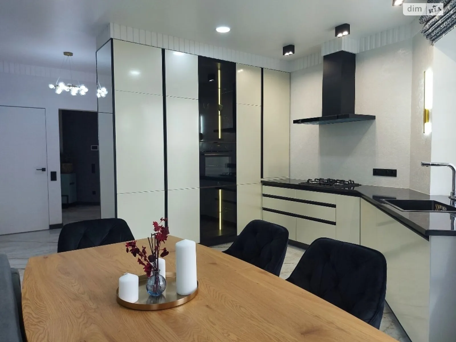 Продається частина будинку 120 кв. м з верандою, цена: 164000 $ - фото 1