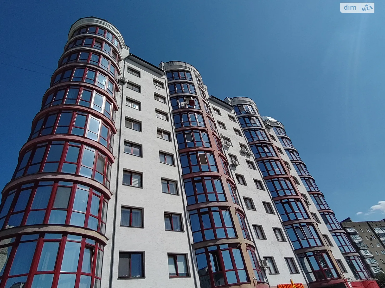 Продается 3-комнатная квартира 97 кв. м в Ивано-Франковске, ул. Хоткевича Гната, 63 - фото 1