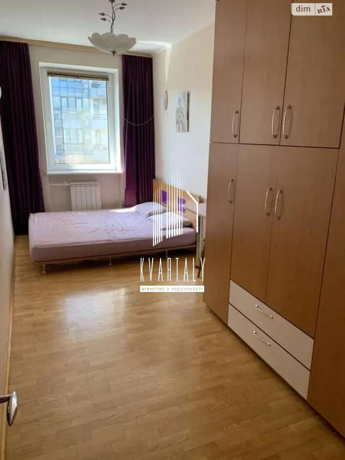 Продается 3-комнатная квартира 56.9 кв. м в Киеве, ул. Маккейна Джона, 28/25 - фото 1