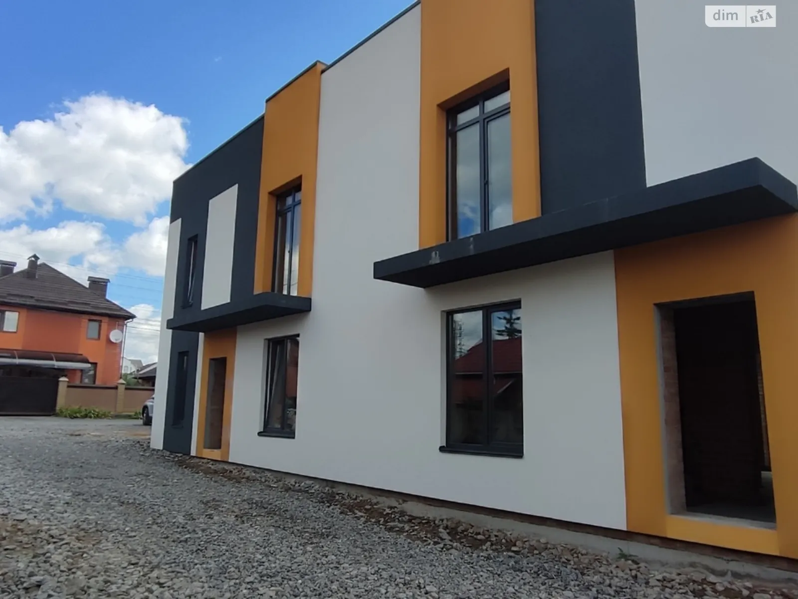 Продается часть дома 125 кв. м с гаражом, цена: 99000 $ - фото 1