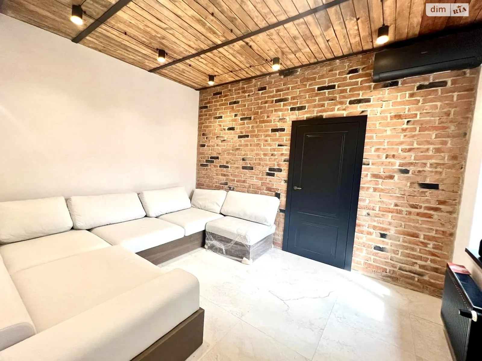 Продается 3-комнатная квартира 126.5 кв. м в Одессе, ул. Веры Инбер - фото 1