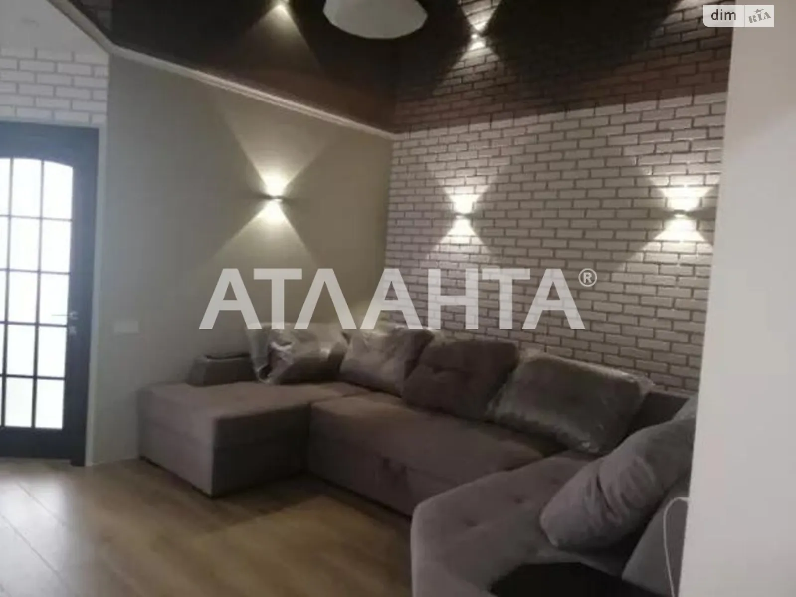 Продається 2-кімнатна квартира 82.9 кв. м у Одесі, вул. Костанді - фото 1