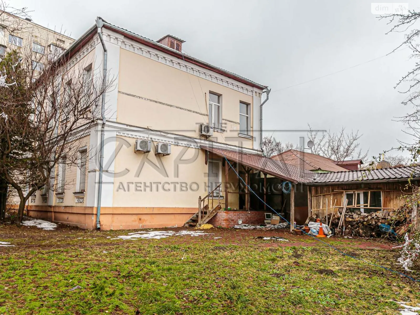 Сдается в аренду дом на 2 этажа 267 кв. м с мансардой, цена: 3000 $ - фото 1