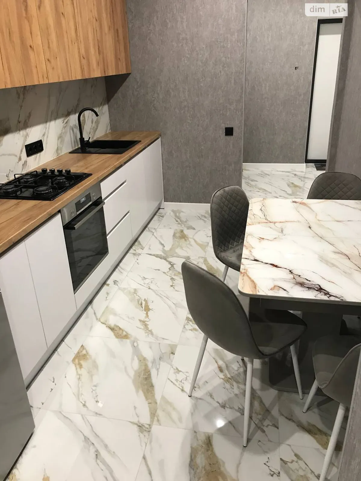 Продается 1-комнатная квартира 40.1 кв. м в Ирпене, ул. Гнатюка, 4Б - фото 1