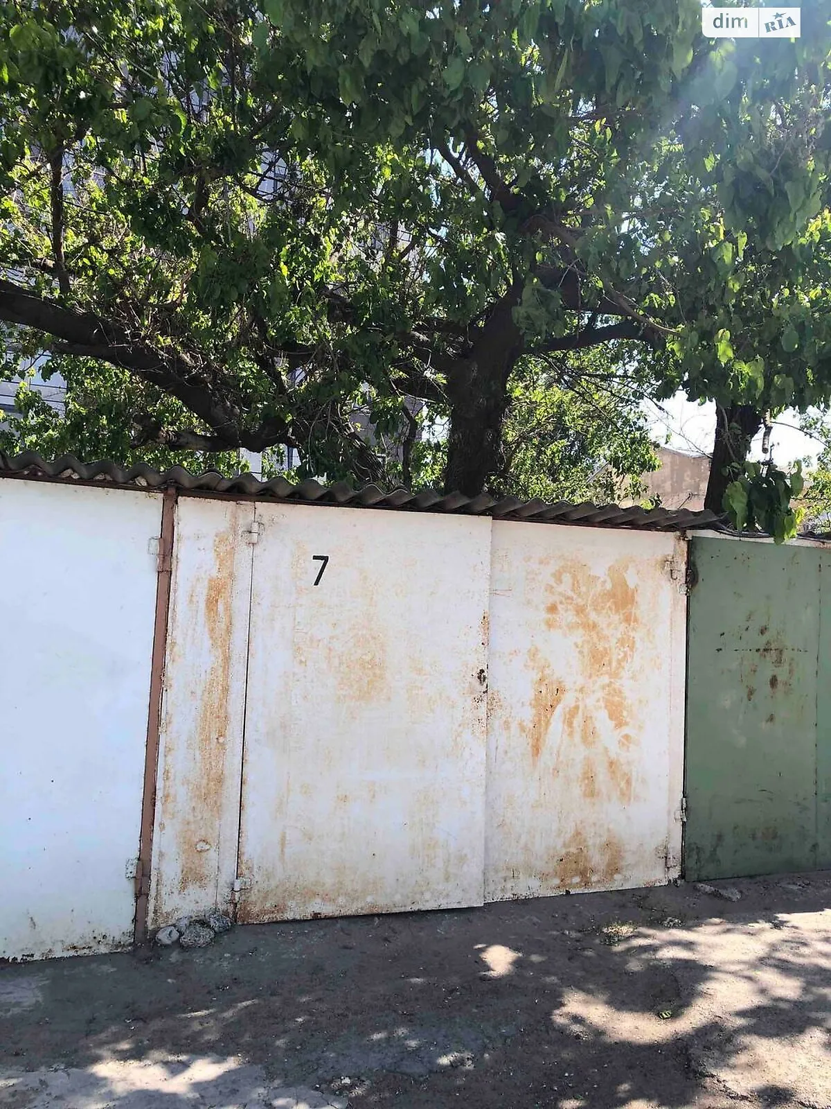 Продається окремий гараж під легкове авто на 16 кв. м, цена: 2000 $ - фото 1