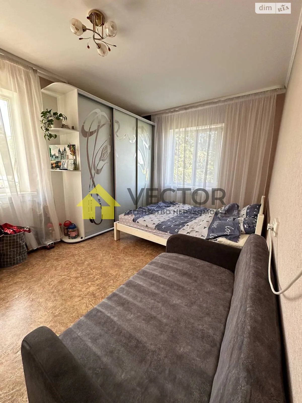 Продается 2-комнатная квартира 48 кв. м в Полтаве, цена: 50000 $ - фото 1