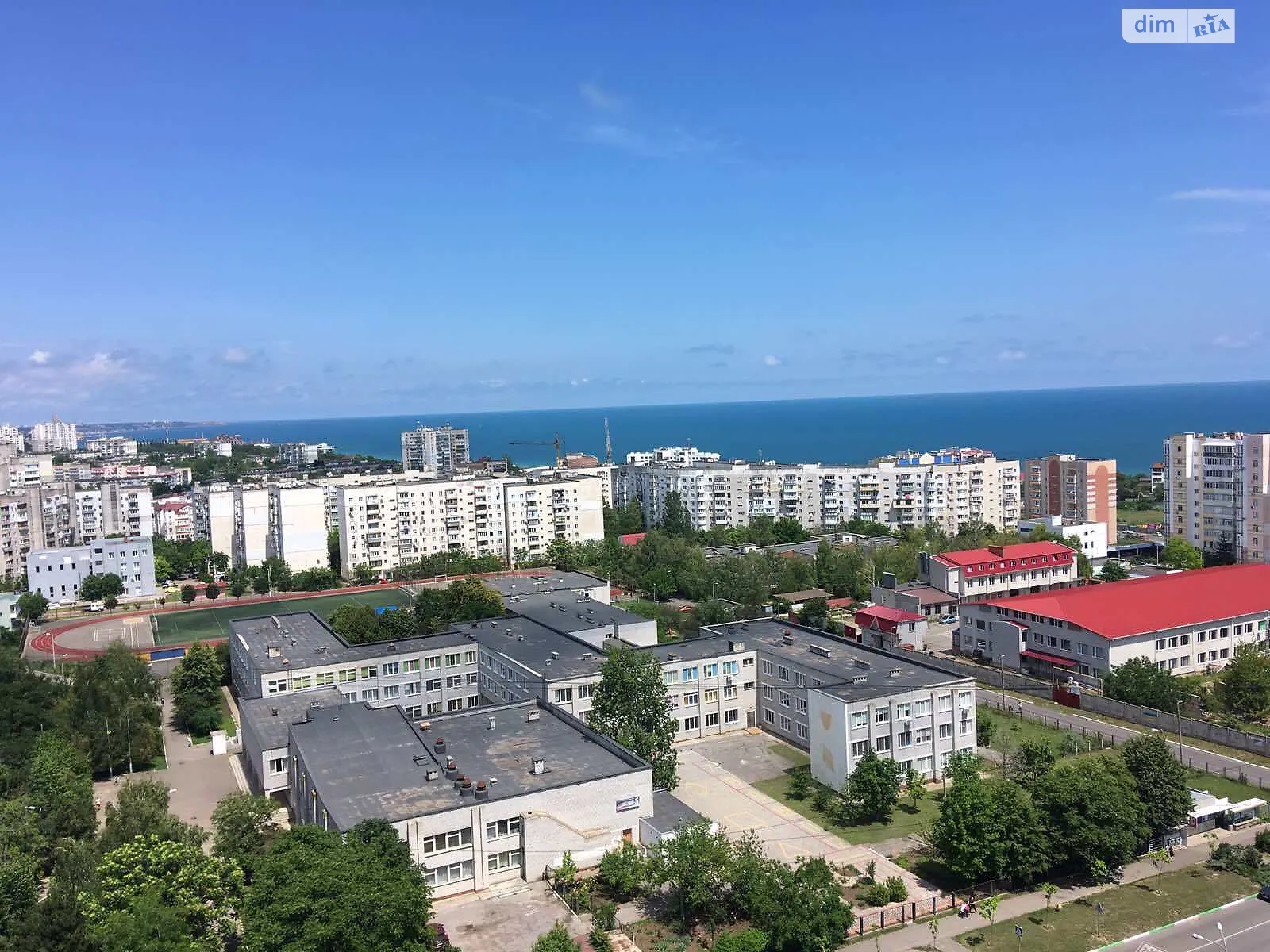 Продается 3-комнатная квартира 80 кв. м в Черноморске, ул. Парусная, 1С - фото 1