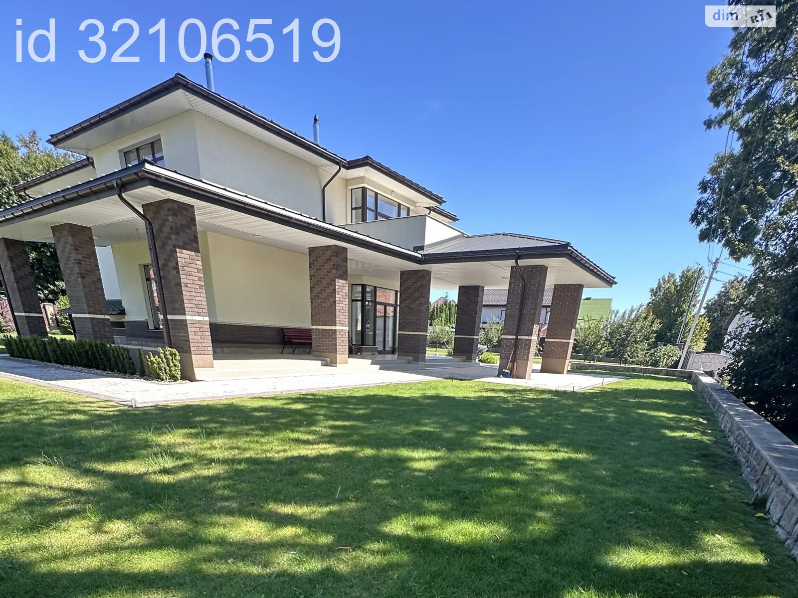 Продается дом на 2 этажа 355.5 кв. м с подвалом, цена: 700000 € - фото 1