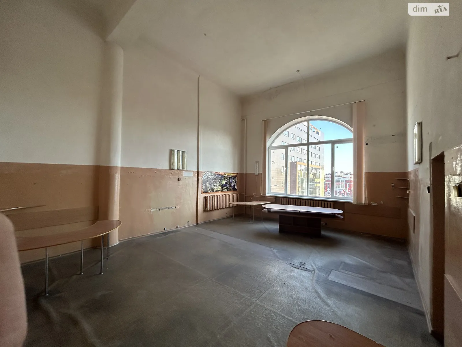 Сдается в аренду офис 45 кв. м в бизнес-центре, цена: 3500 грн - фото 1
