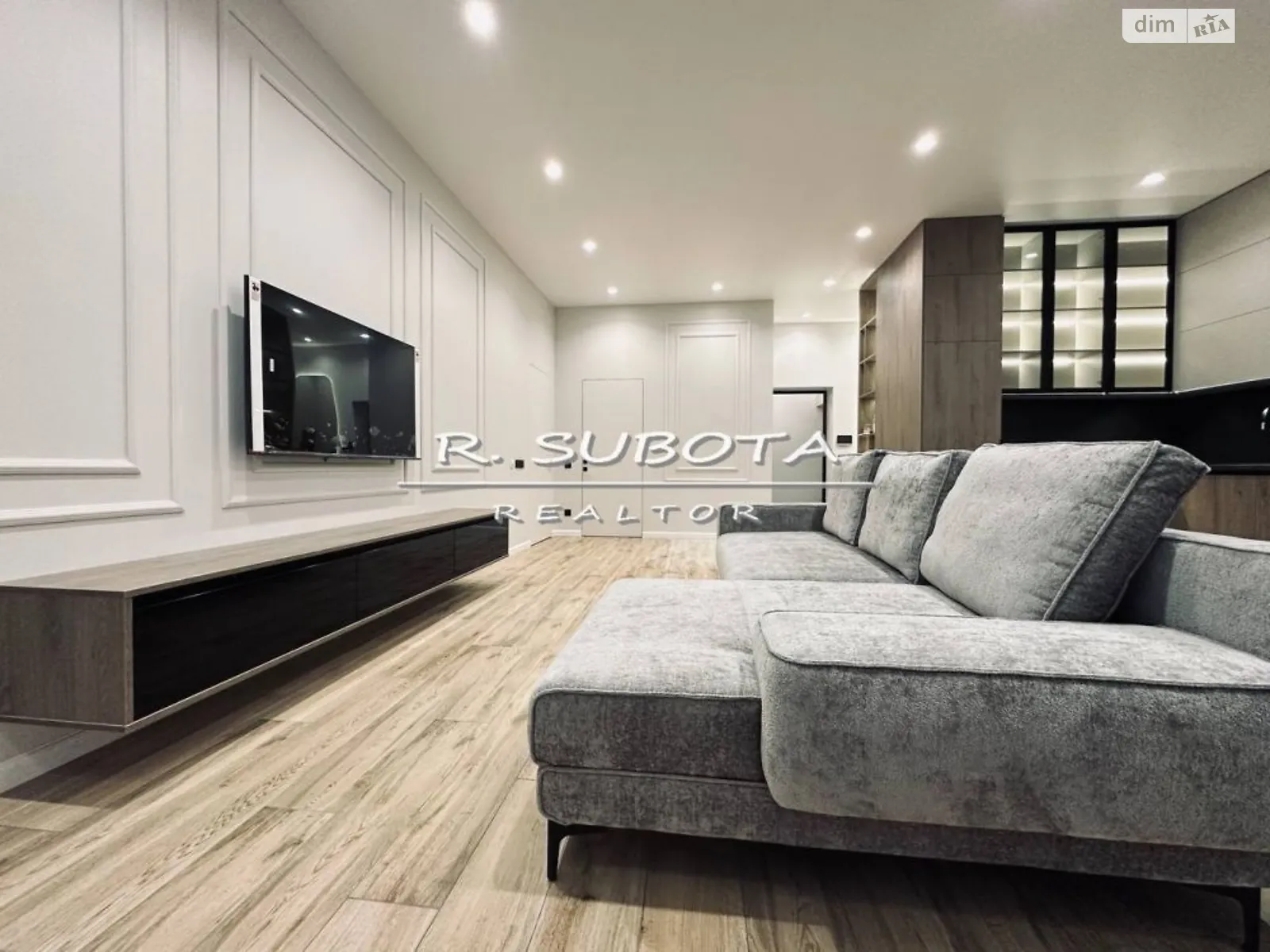 Сдается в аренду 1-комнатная квартира 90.5 кв. м в Днепре, ул. Подолинского Сергея - фото 1