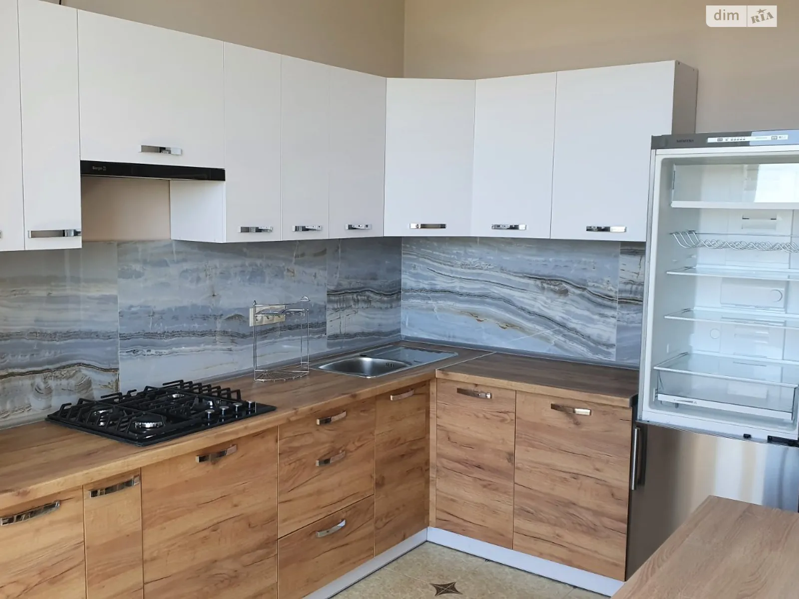 Продается 2-комнатная квартира 73 кв. м в Минае, пер. Парковый, 1 - фото 1