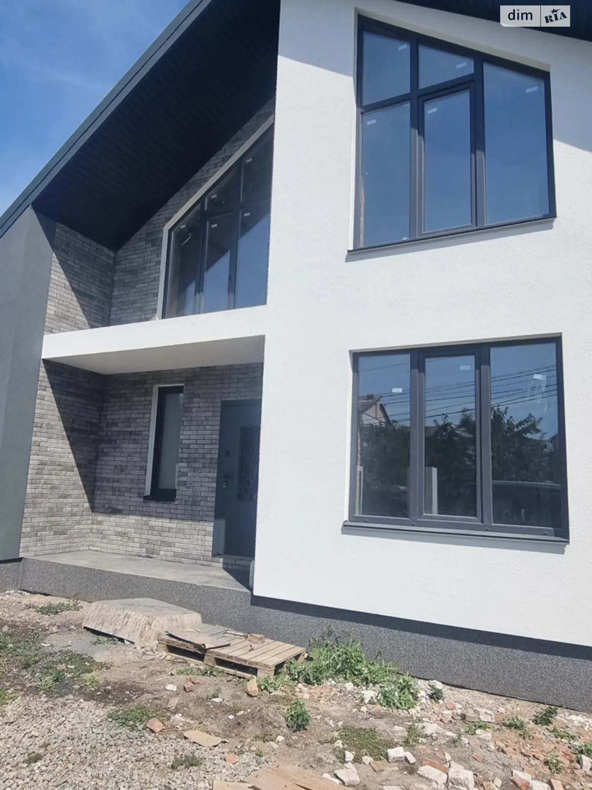 Продається будинок 2 поверховий 130 кв. м с басейном, цена: 130000 $ - фото 1