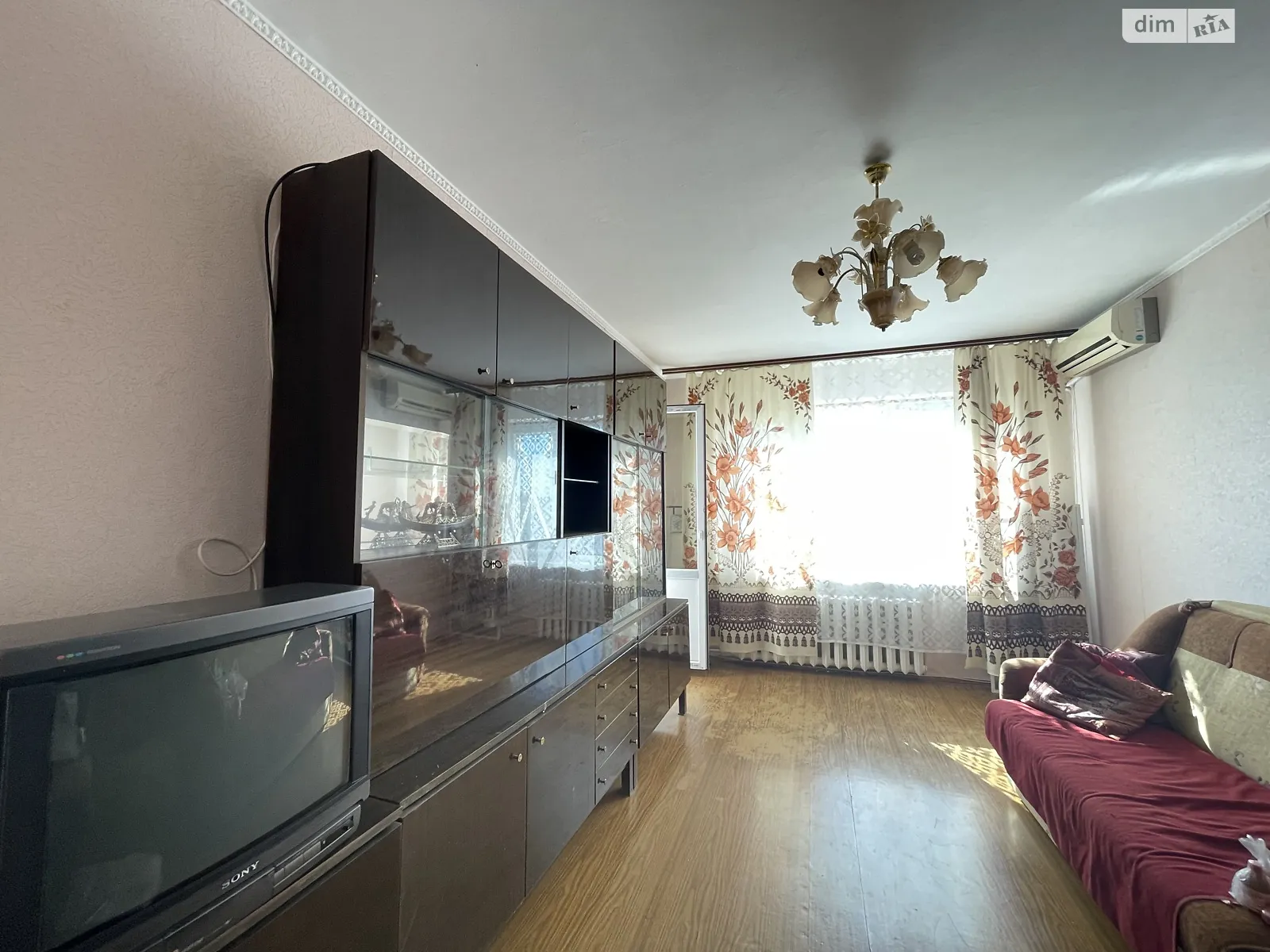 Продается 3-комнатная квартира 67 кв. м в Черноморске, ул. Александрийская - фото 1