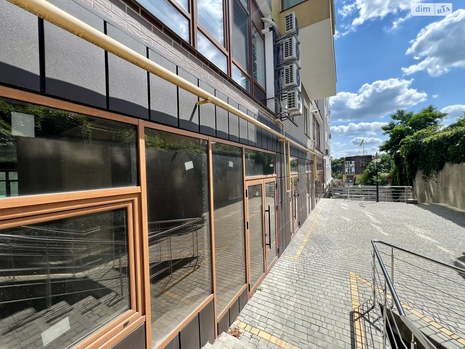 Здається в оренду приміщення вільного призначення 125 кв. м в 9-поверховій будівлі, цена: 31250 грн - фото 1