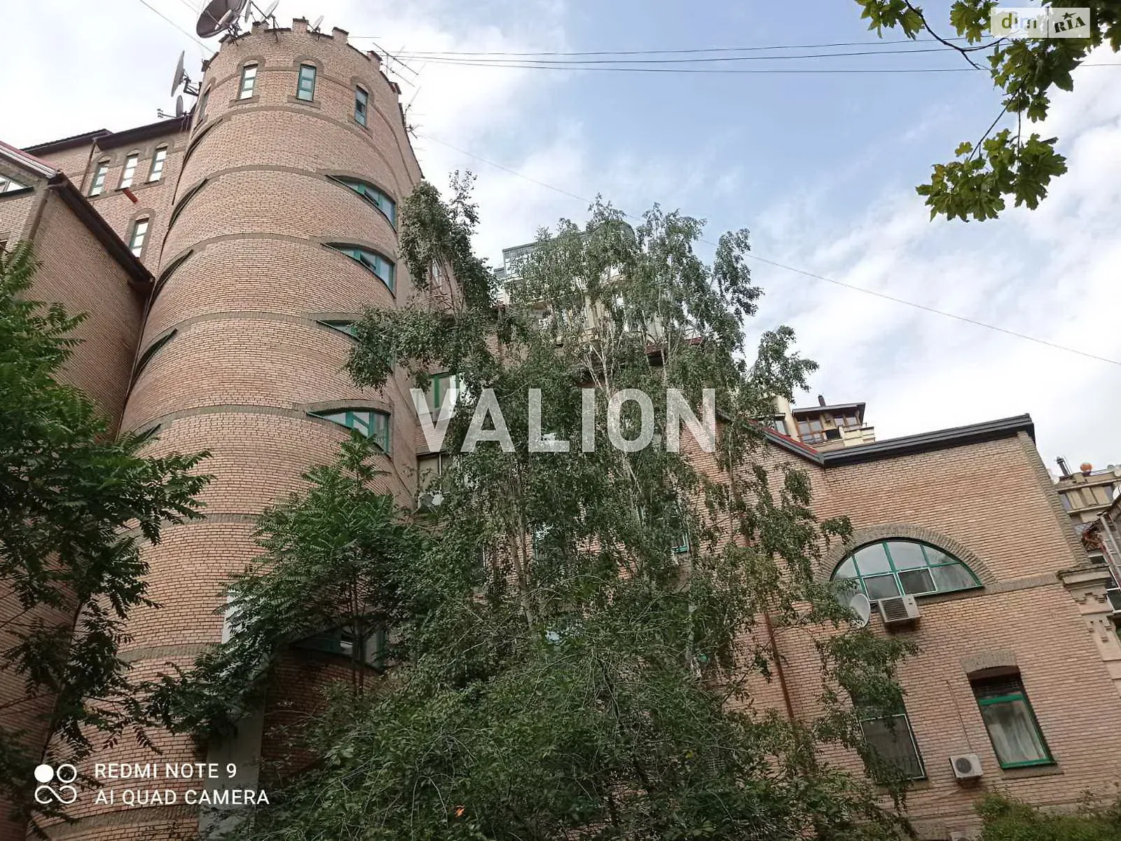 Продается 9-комнатная квартира 533.4 кв. м в Киеве, ул. Назаровская, 7Б - фото 1