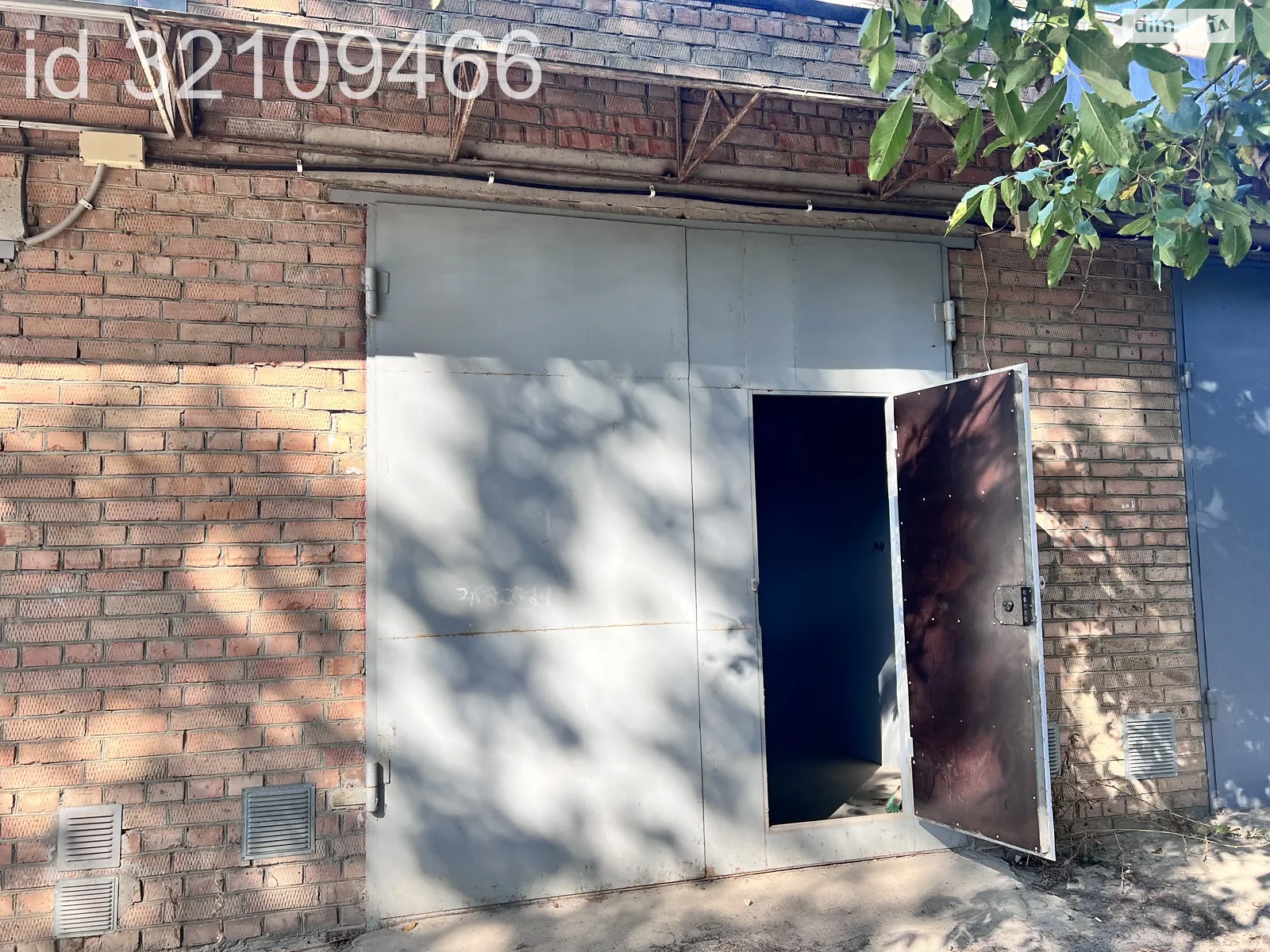 Продається окремий гараж під легкове авто на 19 кв. м, цена: 12000 $ - фото 1