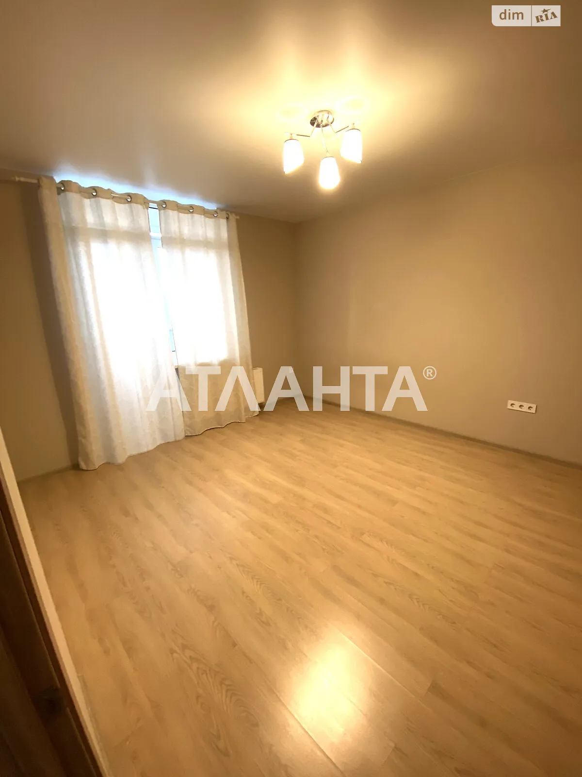 Продается 1-комнатная квартира 45.6 кв. м в Одессе, ул. Балковская, 137Г - фото 1