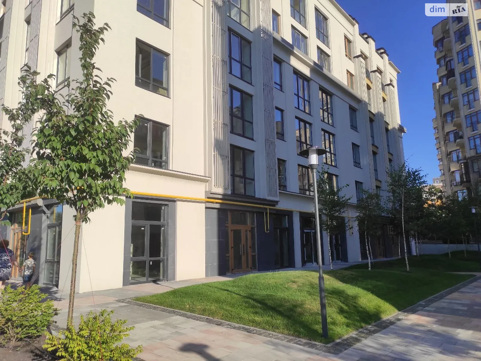 Продается 1-комнатная квартира 37 кв. м в Ирпене, ул. Николая Сингаевского(Новооскольская) - фото 1