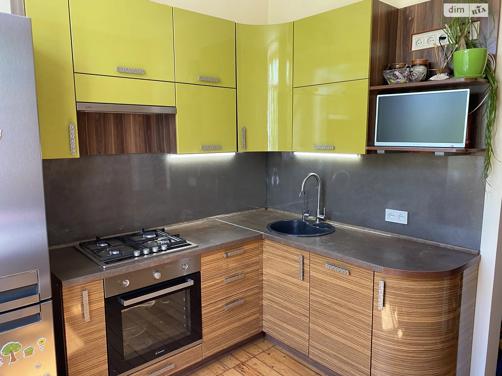 2-комнатная квартира 52 кв. м в Запорожье, ул. Победы - фото 1