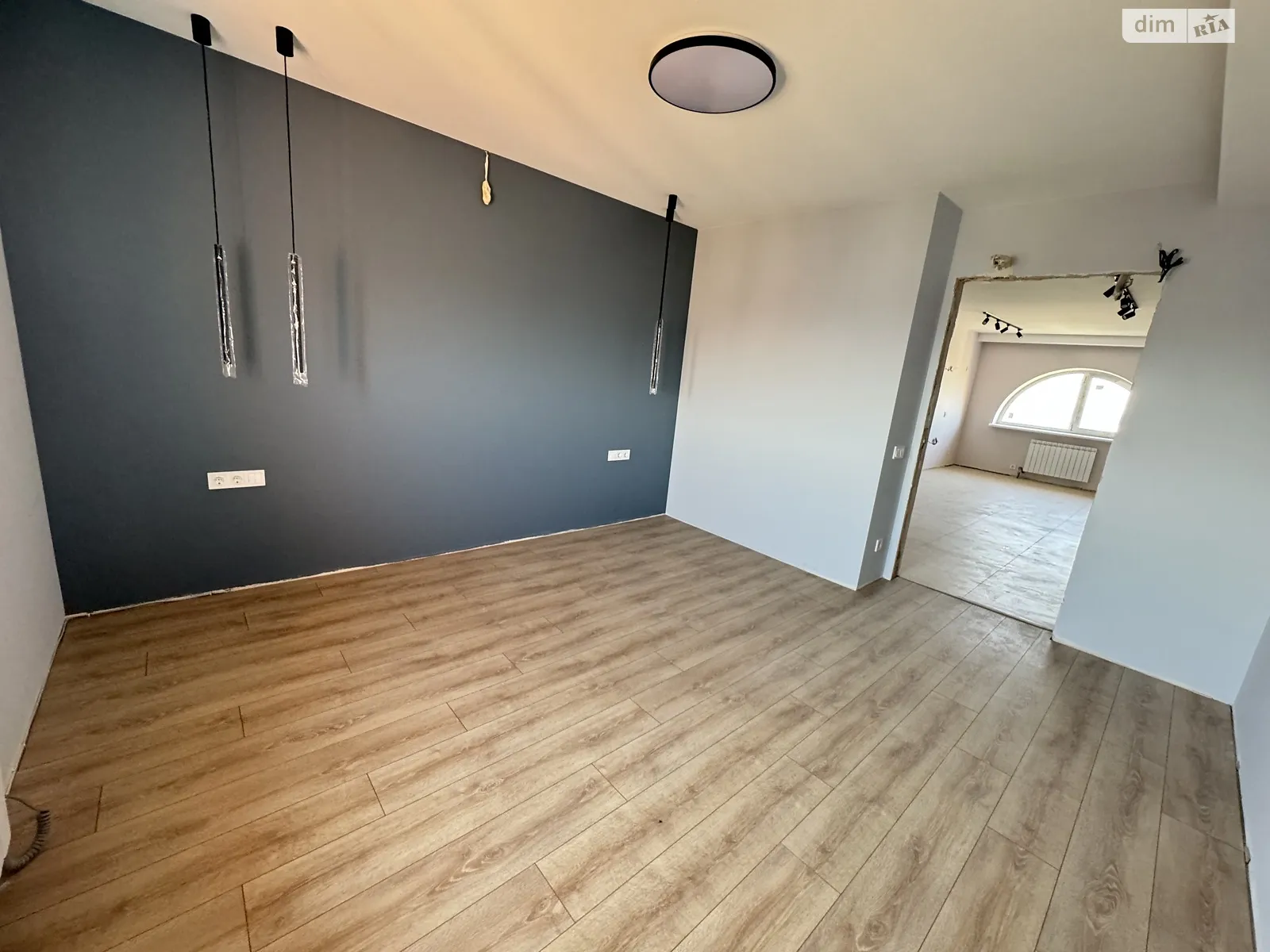 Продается 2-комнатная квартира 54 кв. м в Киеве, ул. Осенняя, 33 - фото 1
