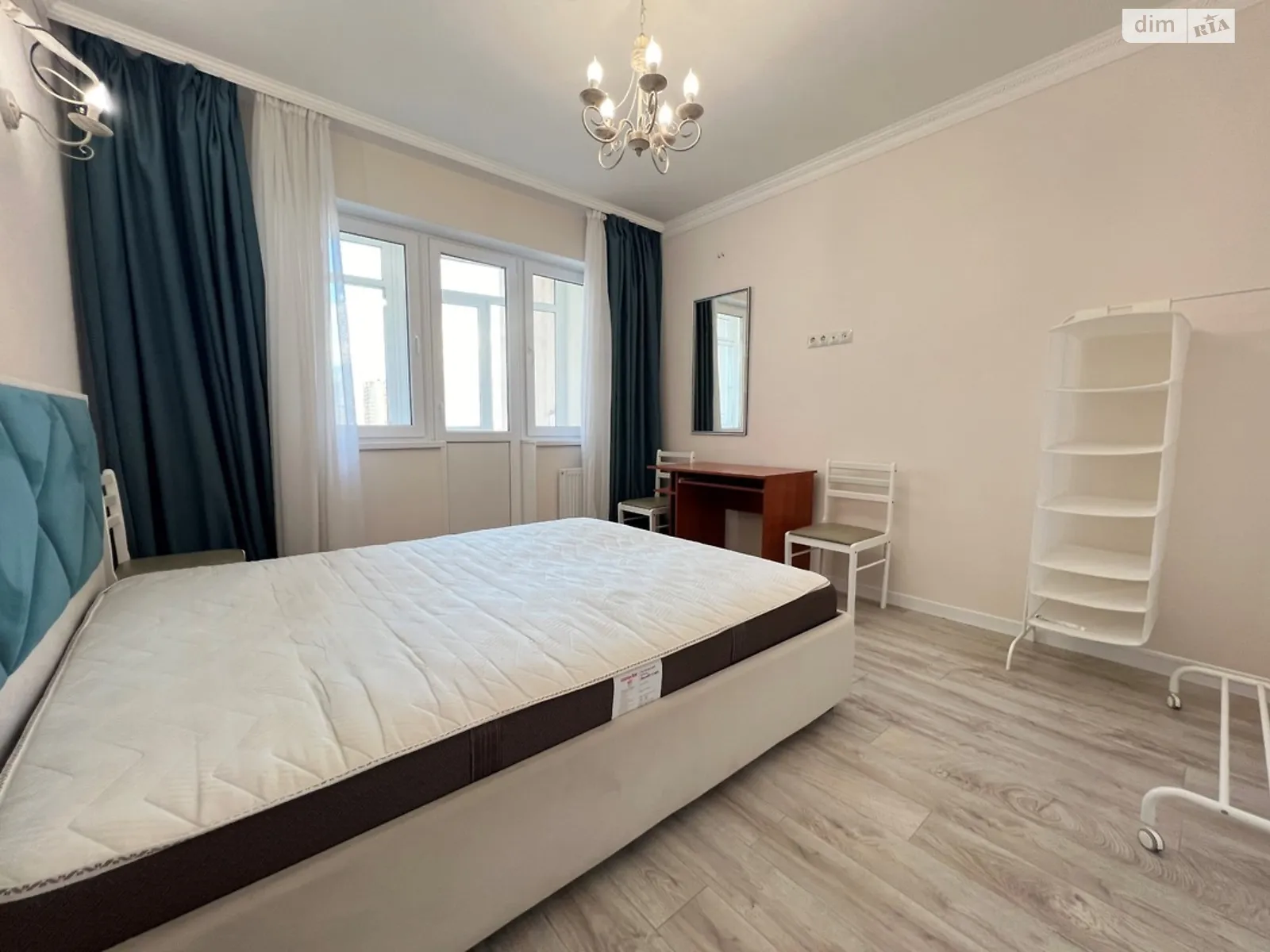Продається 3-кімнатна квартира 100 кв. м у Києві, вул. Михайла Максимовича, 3Д - фото 1