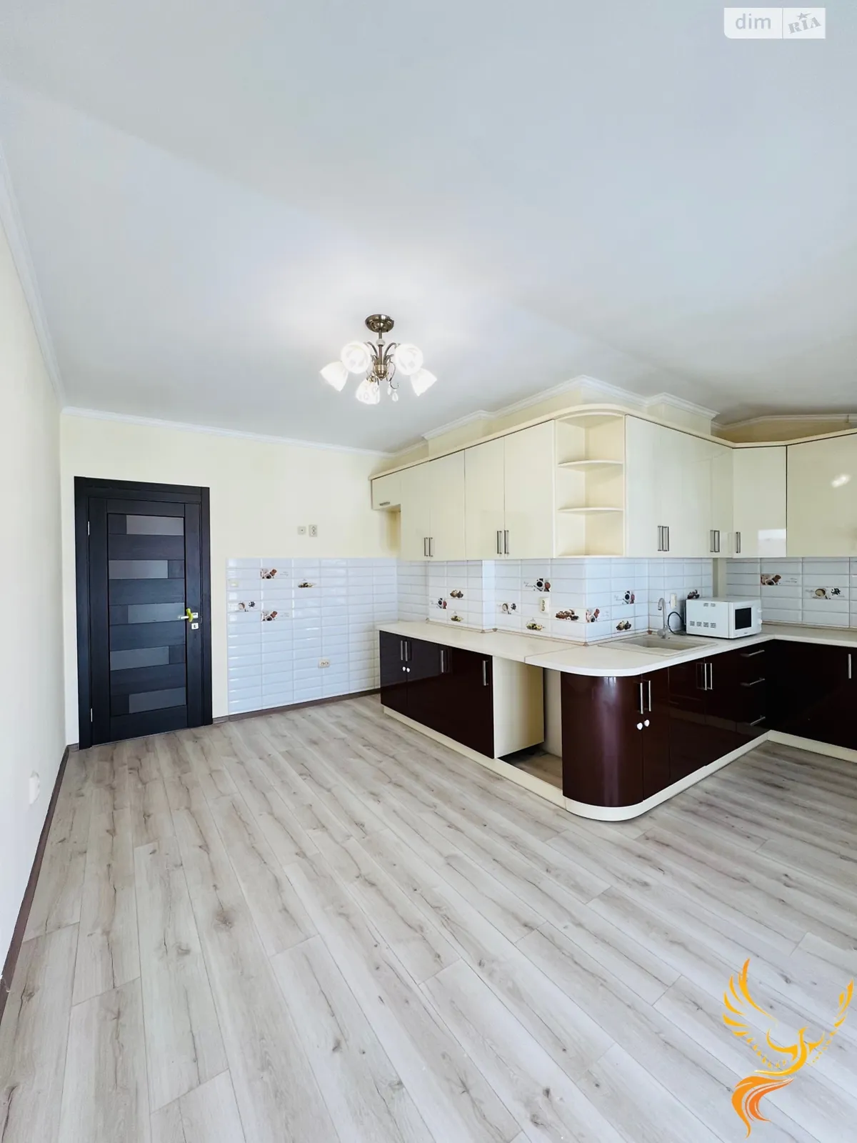 Продается 2-комнатная квартира 70.4 кв. м в Ивано-Франковске, ул. Стуса Василия, 30 - фото 1