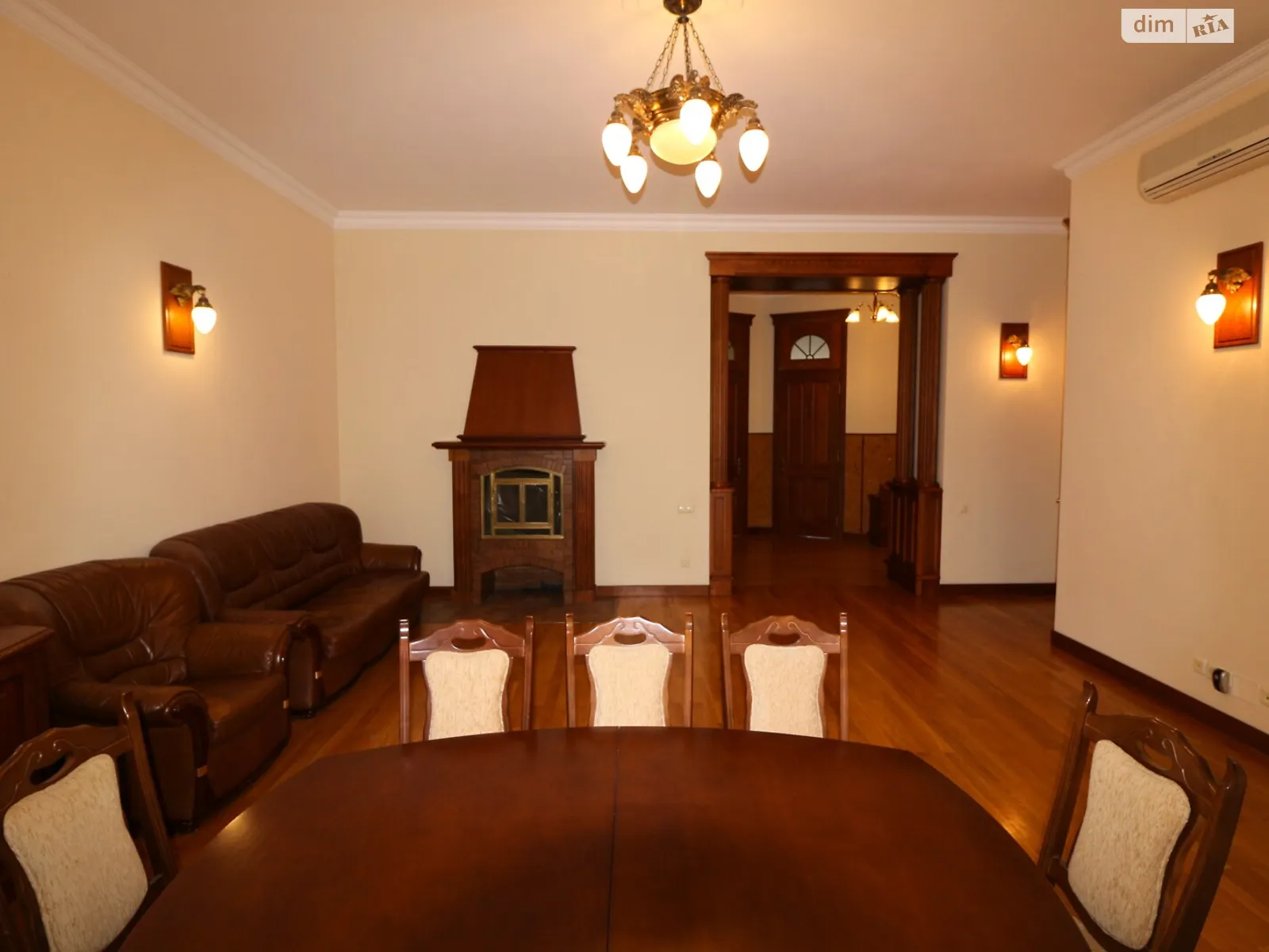Продается 4-комнатная квартира 130.1 кв. м в Киеве, ул. Малоподвальная, 10 - фото 1