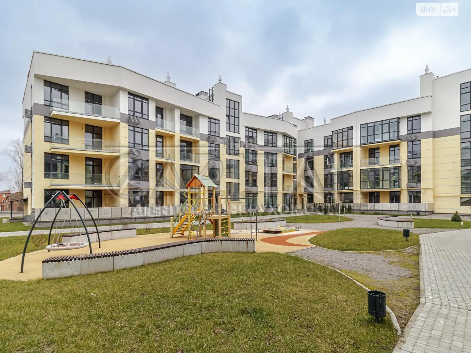 Продается 1-комнатная квартира 41.7 кв. м в Киеве, ул. Редчинская, 3 - фото 1