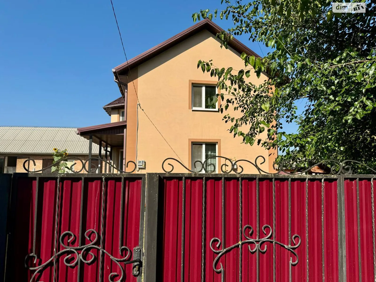 Продается дом на 2 этажа 107.5 кв. м с балконом, цена: 98500 $ - фото 1