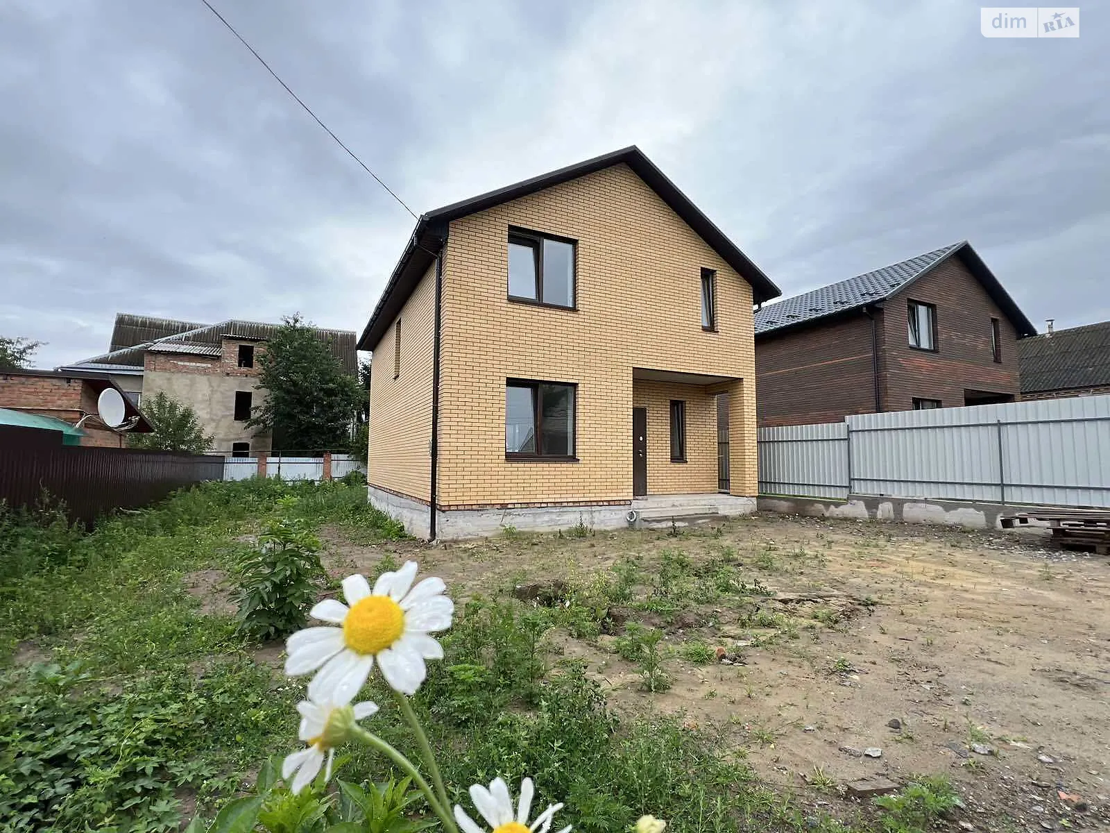 Продается дом на 2 этажа 125 кв. м с участком, цена: 130000 $ - фото 1