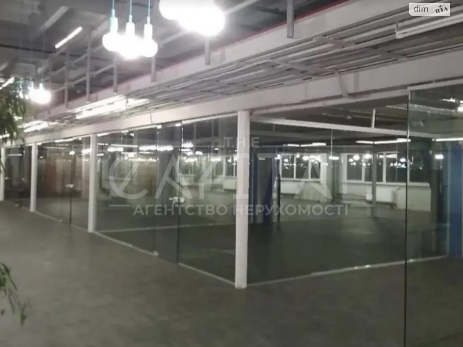 Сдается в аренду офис 1715 кв. м в бизнес-центре, цена: 13700 $ - фото 1