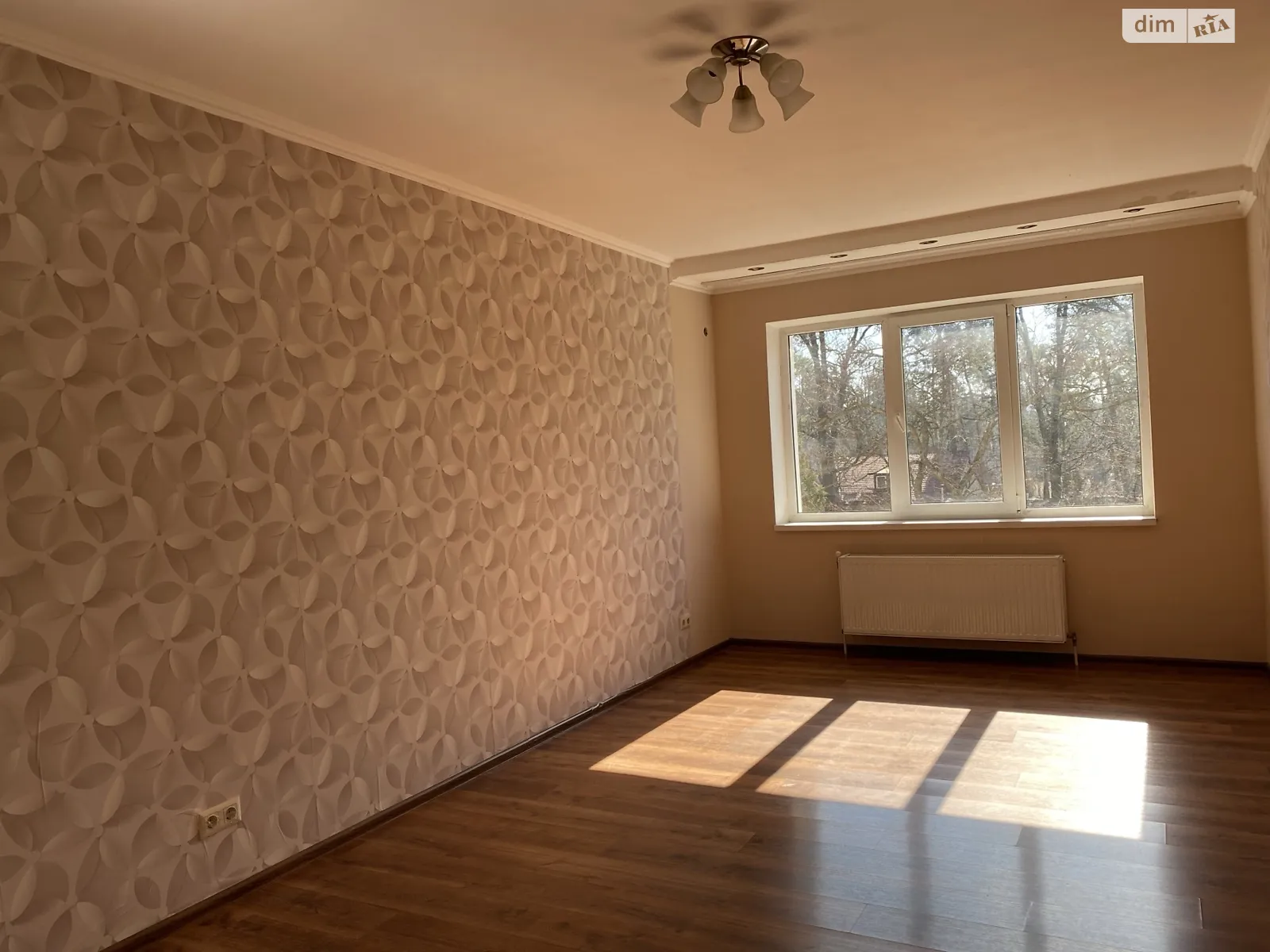 Продается 2-комнатная квартира 60.5 кв. м в Ирпене, ул. Суворова, 5А - фото 1