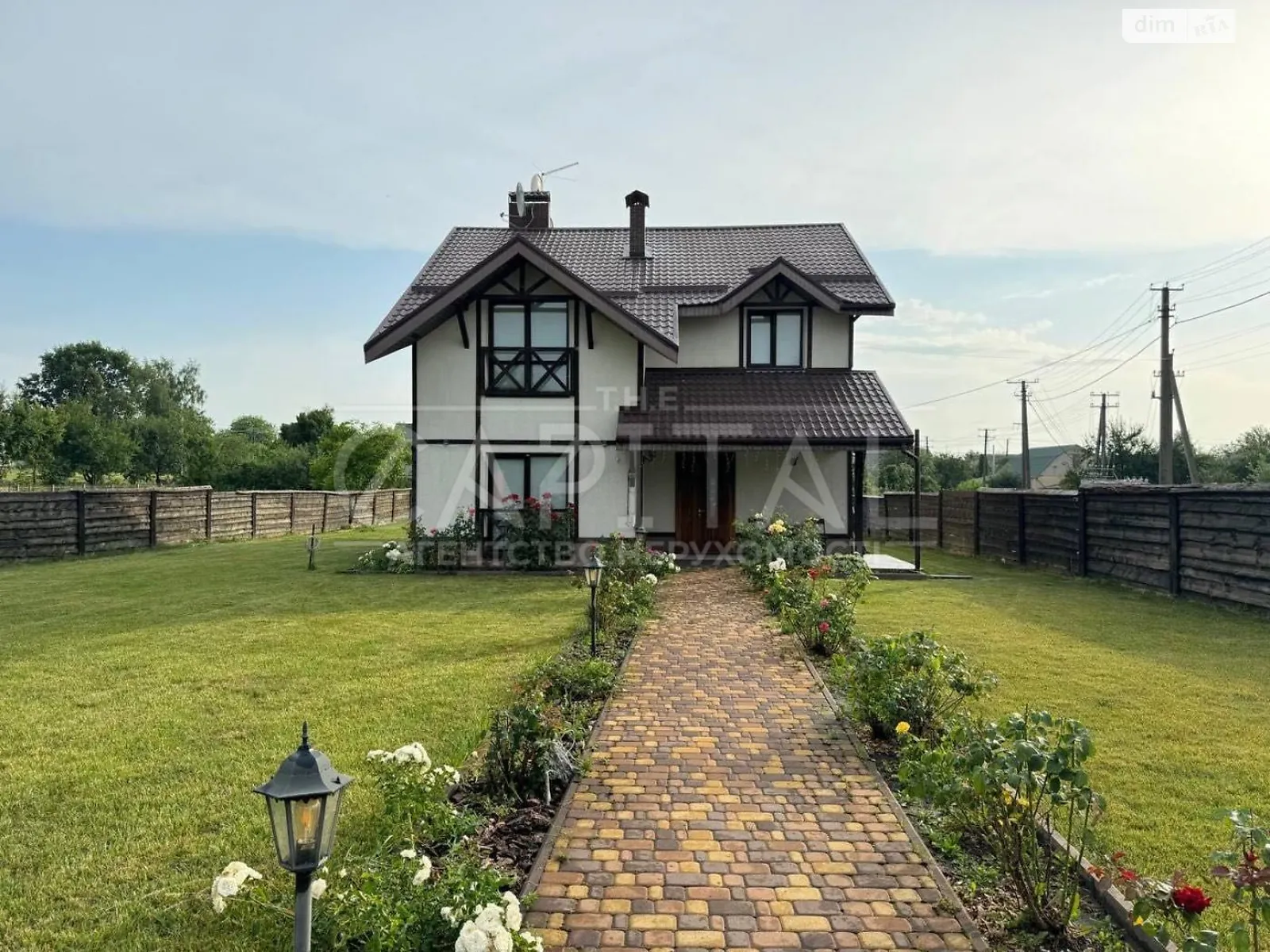 Продается дом на 2 этажа 200 кв. м с участком, цена: 175000 $ - фото 1