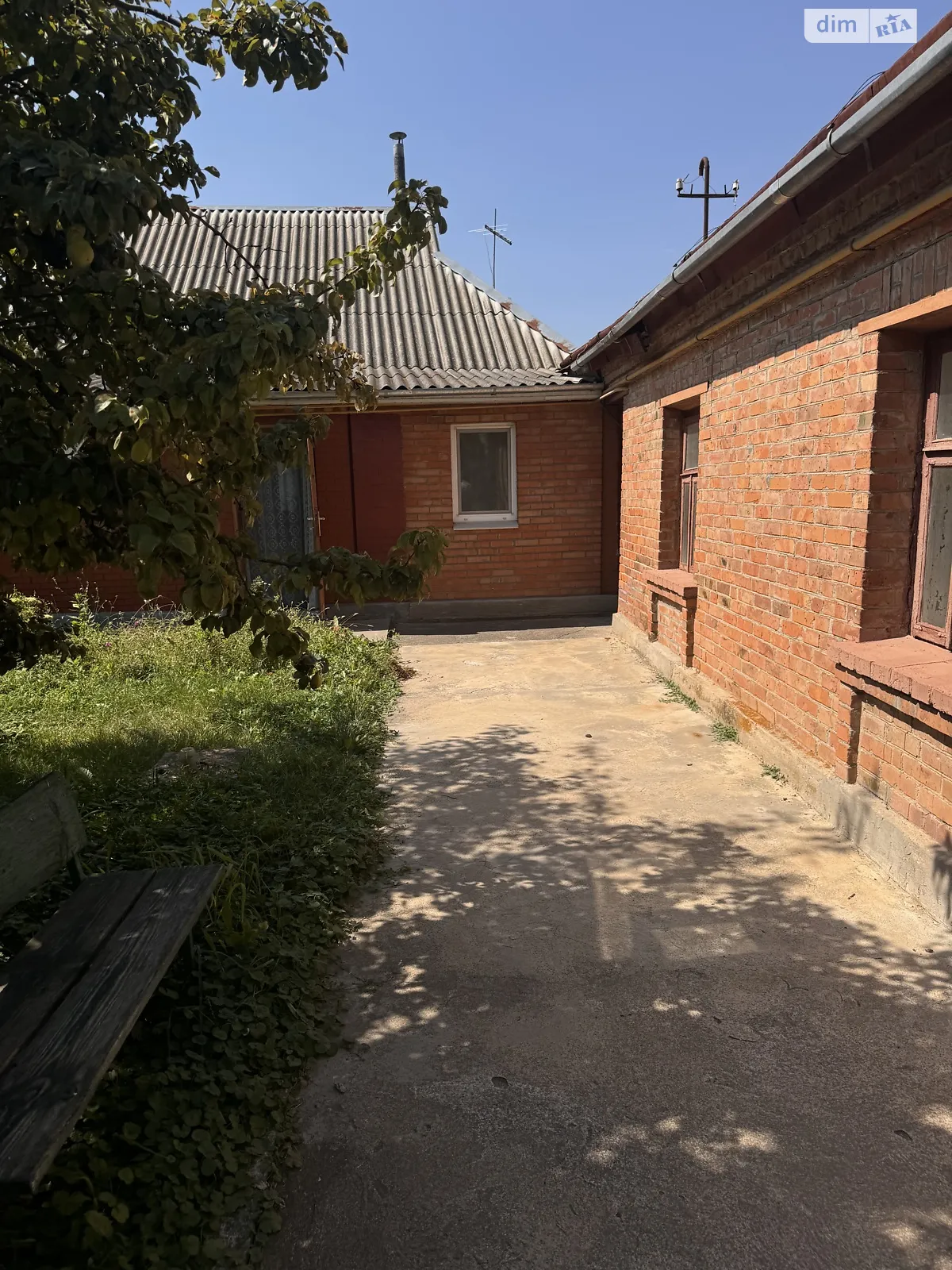 Продається одноповерховий будинок 76.1 кв. м з гаражем, цена: 62000 $ - фото 1