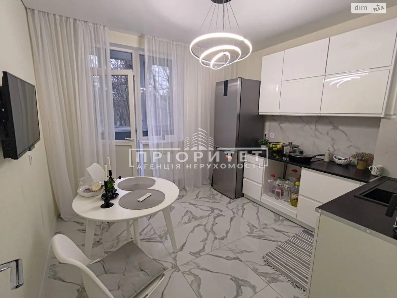 Продається 1-кімнатна квартира 37 кв. м у Одесі, вул. Ріхтера Святослава - фото 1