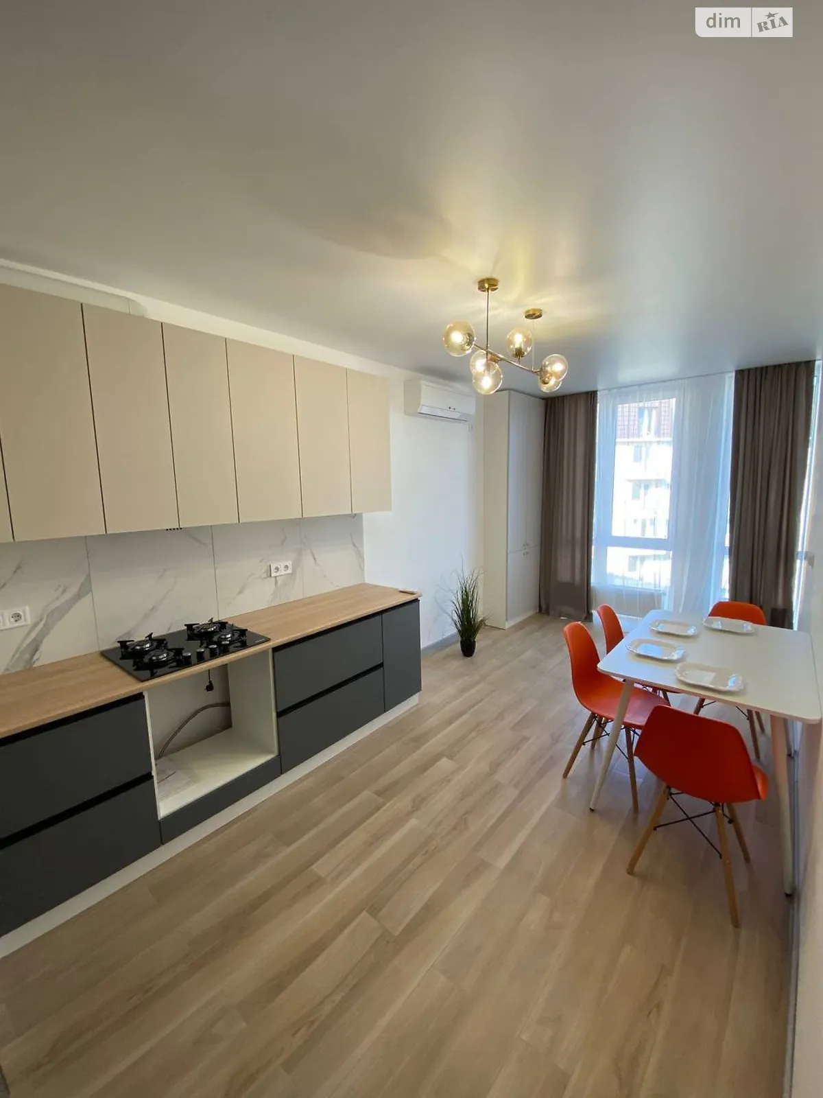 Продается 2-комнатная квартира 71 кв. м в Одессе, ул. Инглези, 2 корпус 6 - фото 1